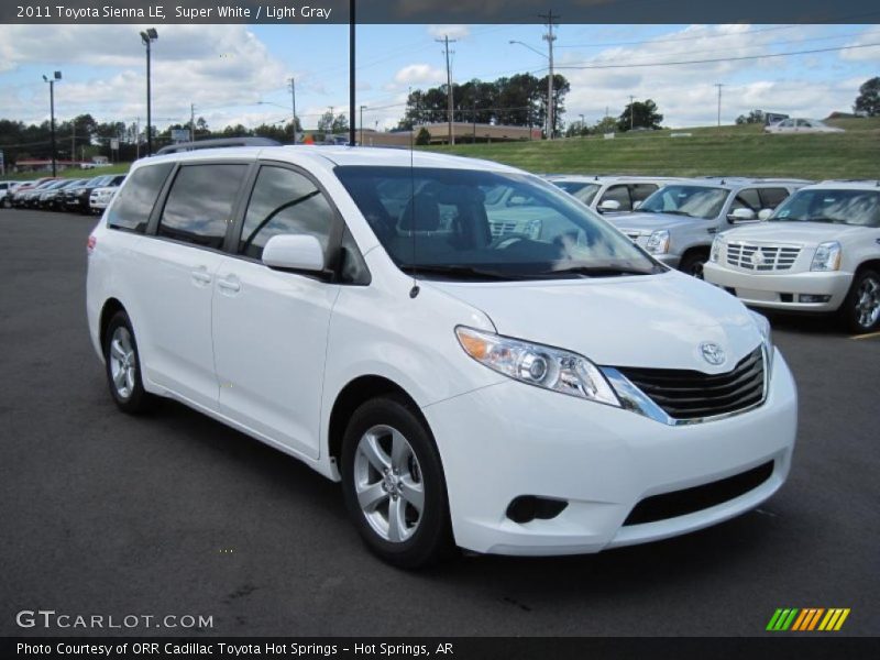 Super White / Light Gray 2011 Toyota Sienna LE
