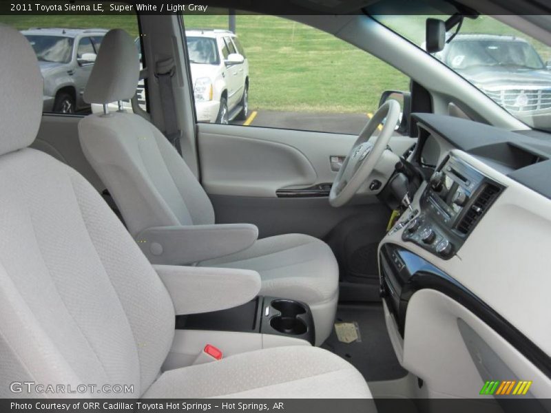 Super White / Light Gray 2011 Toyota Sienna LE