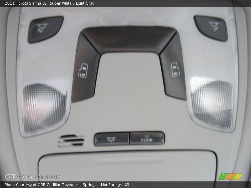Super White / Light Gray 2011 Toyota Sienna LE
