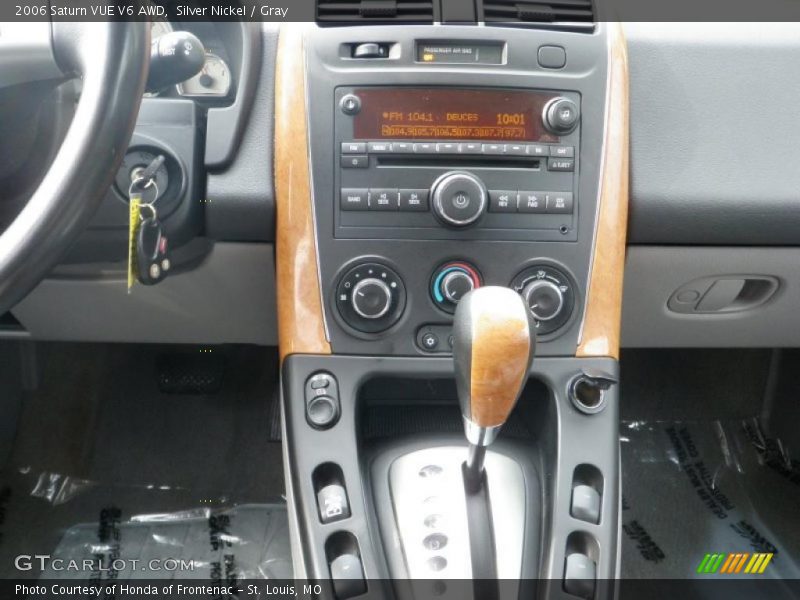 Silver Nickel / Gray 2006 Saturn VUE V6 AWD