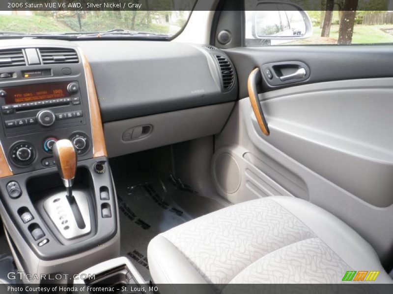 Silver Nickel / Gray 2006 Saturn VUE V6 AWD