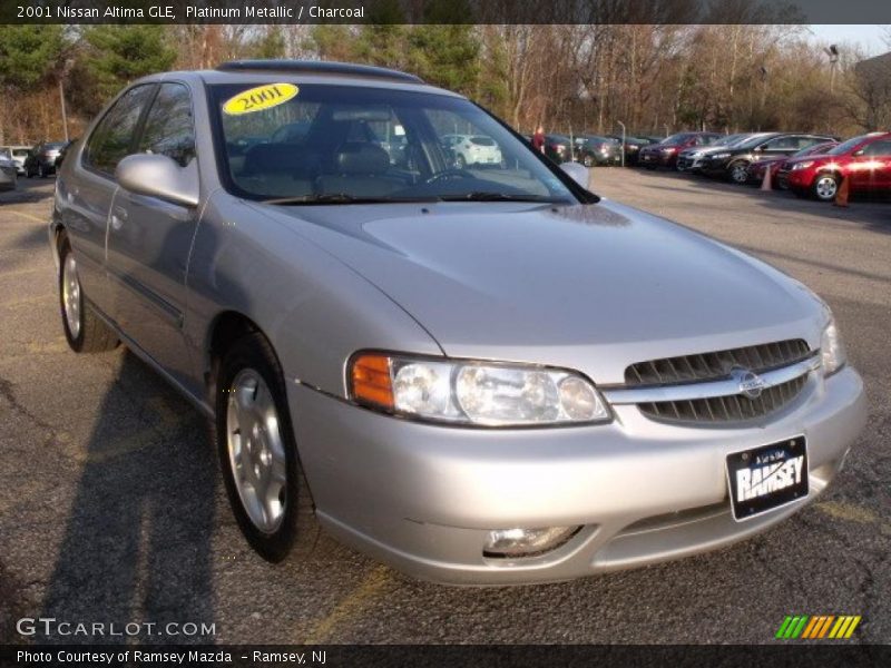 Platinum Metallic / Charcoal 2001 Nissan Altima GLE