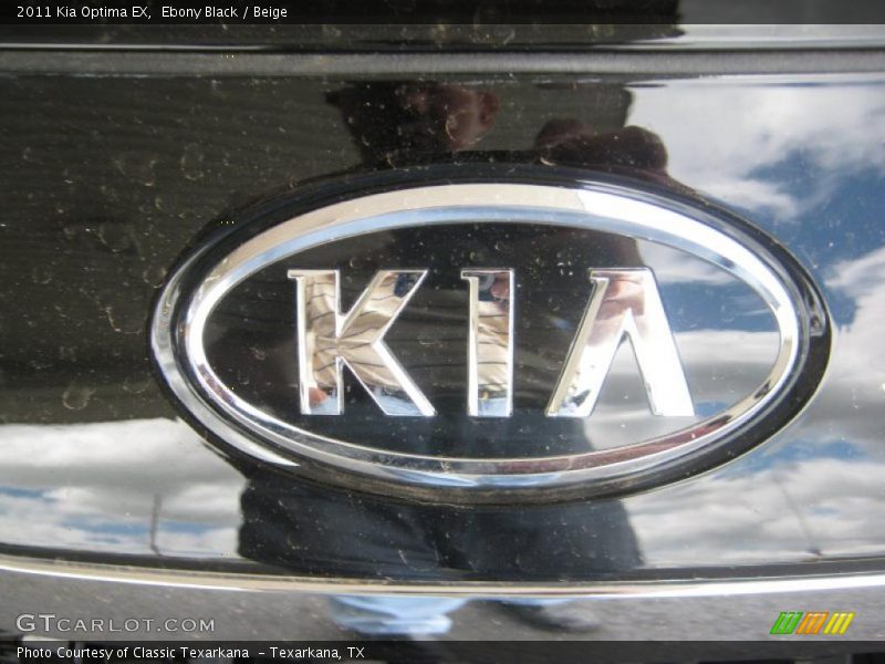 Ebony Black / Beige 2011 Kia Optima EX