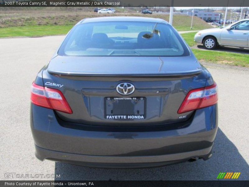 Magnetic Gray Metallic / Dark Charcoal 2007 Toyota Camry SE