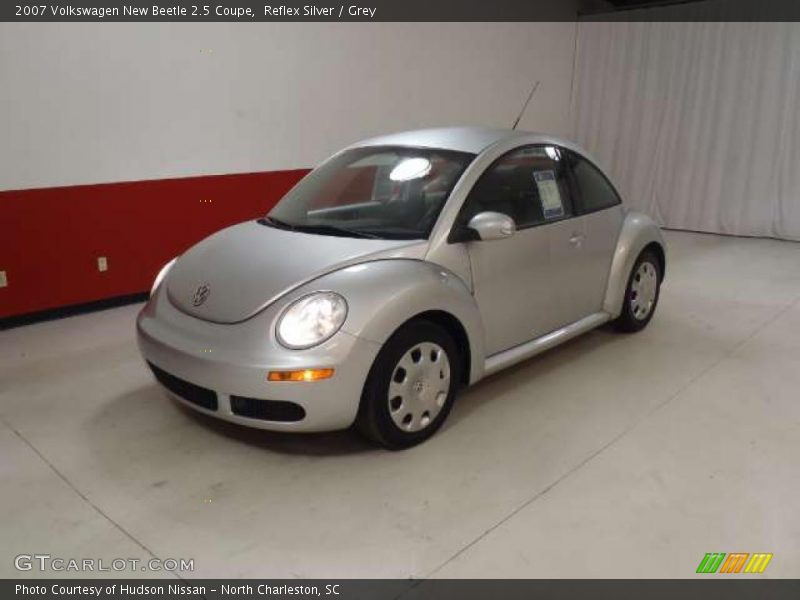 Reflex Silver / Grey 2007 Volkswagen New Beetle 2.5 Coupe