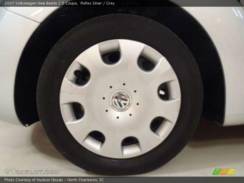 Reflex Silver / Grey 2007 Volkswagen New Beetle 2.5 Coupe