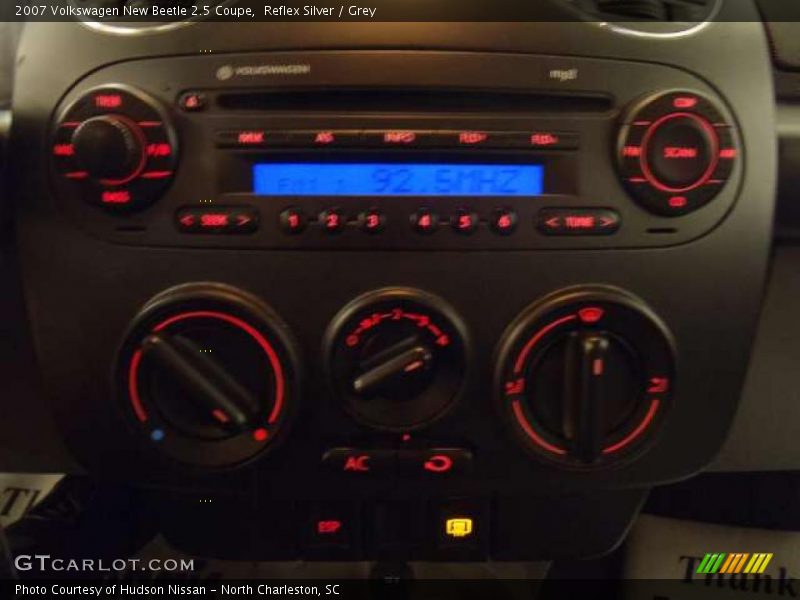 Reflex Silver / Grey 2007 Volkswagen New Beetle 2.5 Coupe