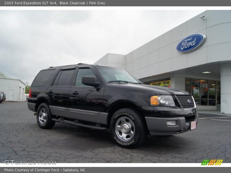 Black Clearcoat / Flint Grey 2003 Ford Expedition XLT 4x4