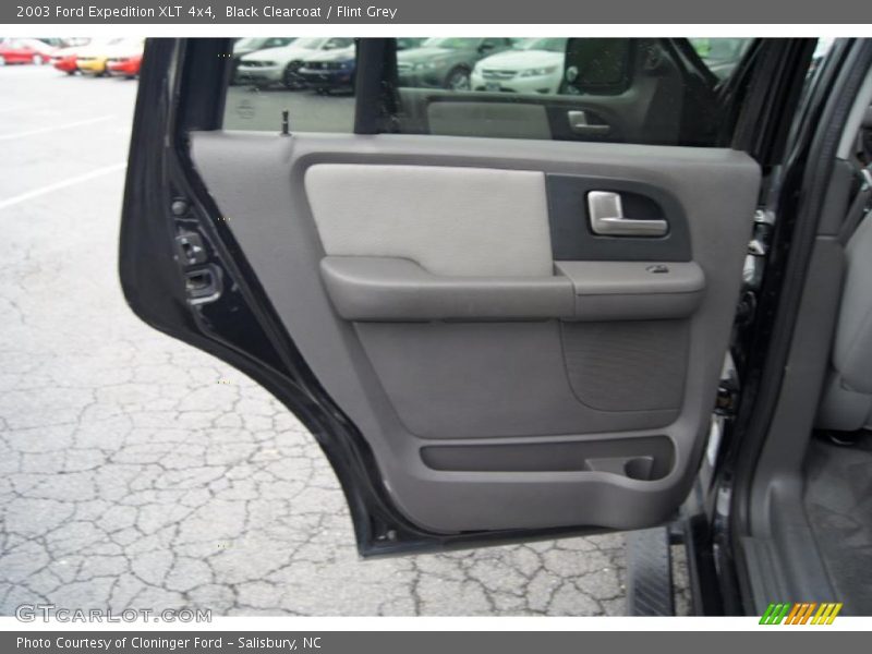 Black Clearcoat / Flint Grey 2003 Ford Expedition XLT 4x4