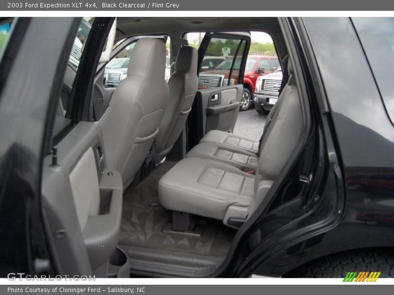 Black Clearcoat / Flint Grey 2003 Ford Expedition XLT 4x4