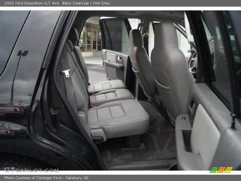 Black Clearcoat / Flint Grey 2003 Ford Expedition XLT 4x4