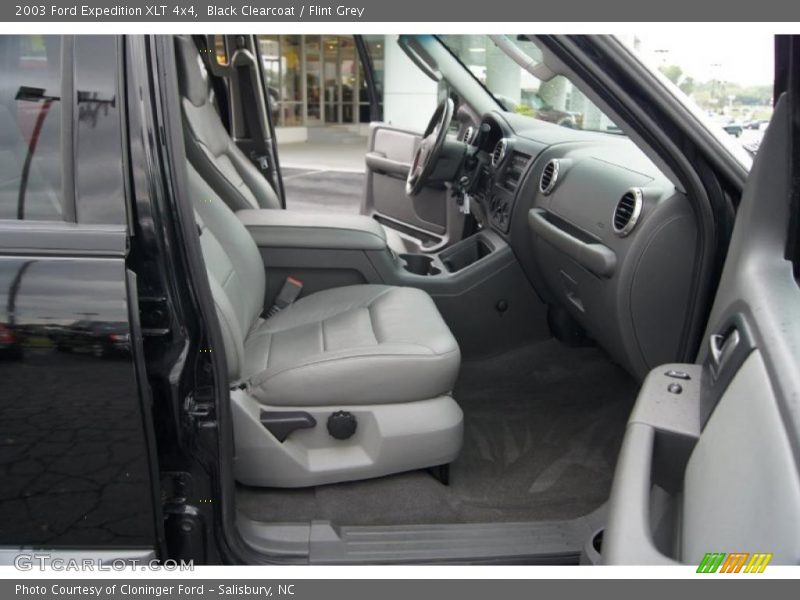 Black Clearcoat / Flint Grey 2003 Ford Expedition XLT 4x4