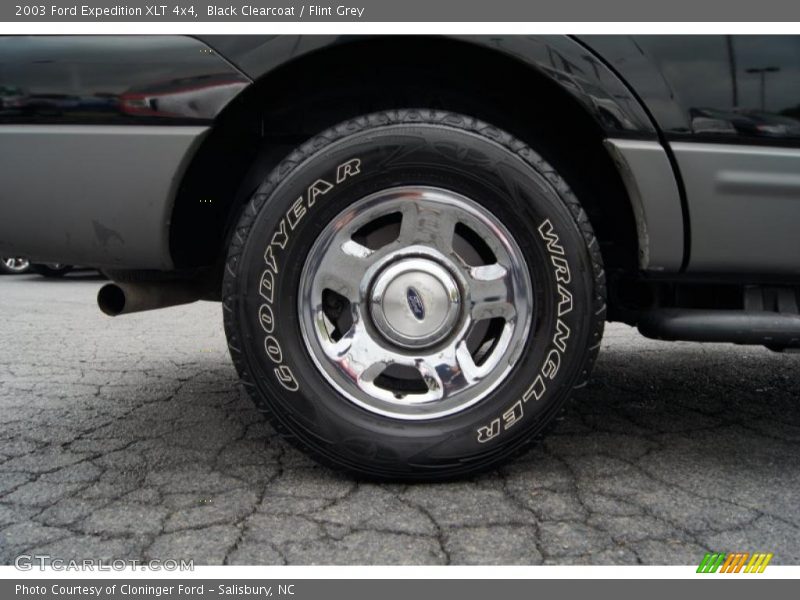 Black Clearcoat / Flint Grey 2003 Ford Expedition XLT 4x4