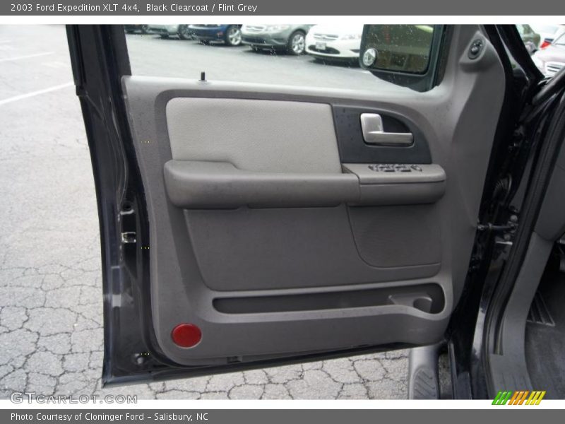 Door Panel of 2003 Expedition XLT 4x4
