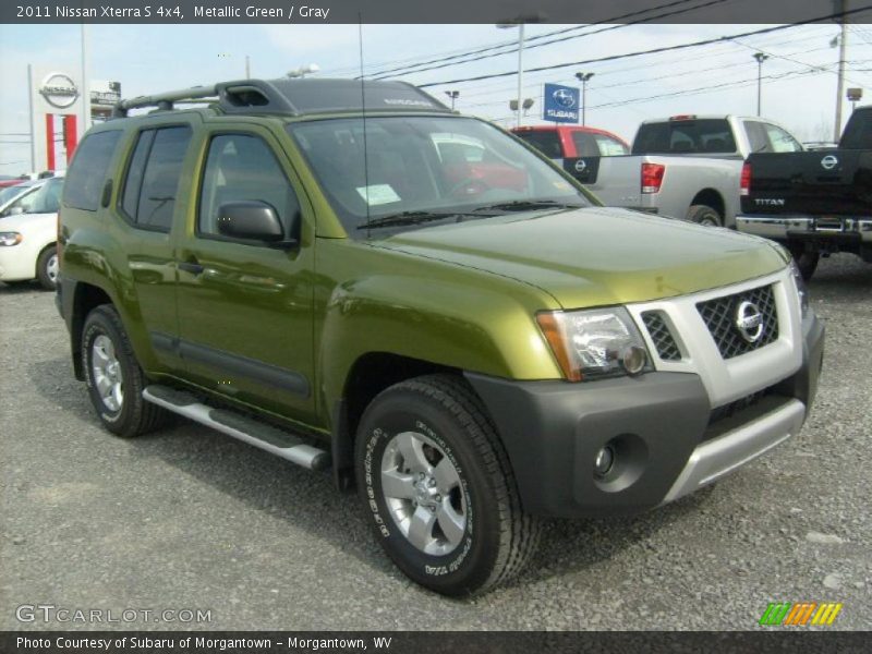 Front 3/4 View of 2011 Xterra S 4x4
