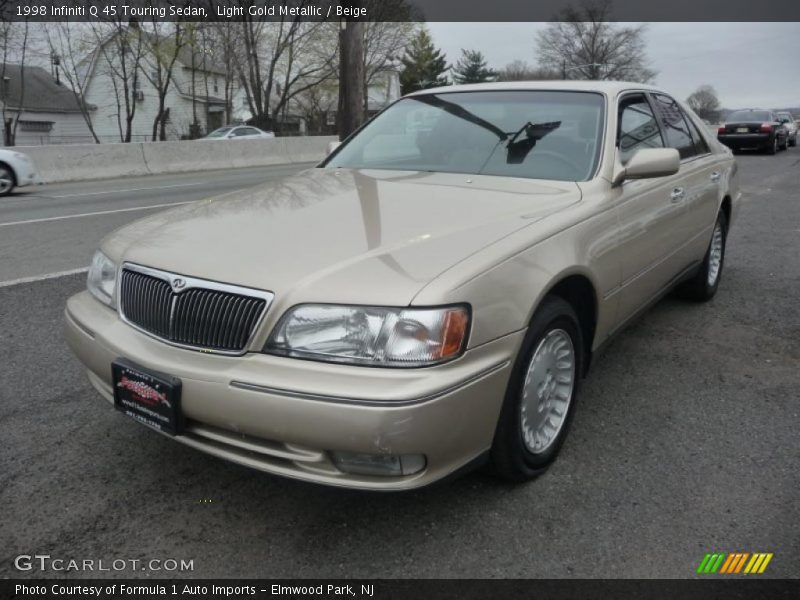 Front 3/4 View of 1998 Q 45 Touring Sedan