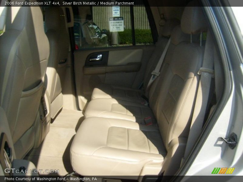Silver Birch Metallic / Medium Parchment 2006 Ford Expedition XLT 4x4
