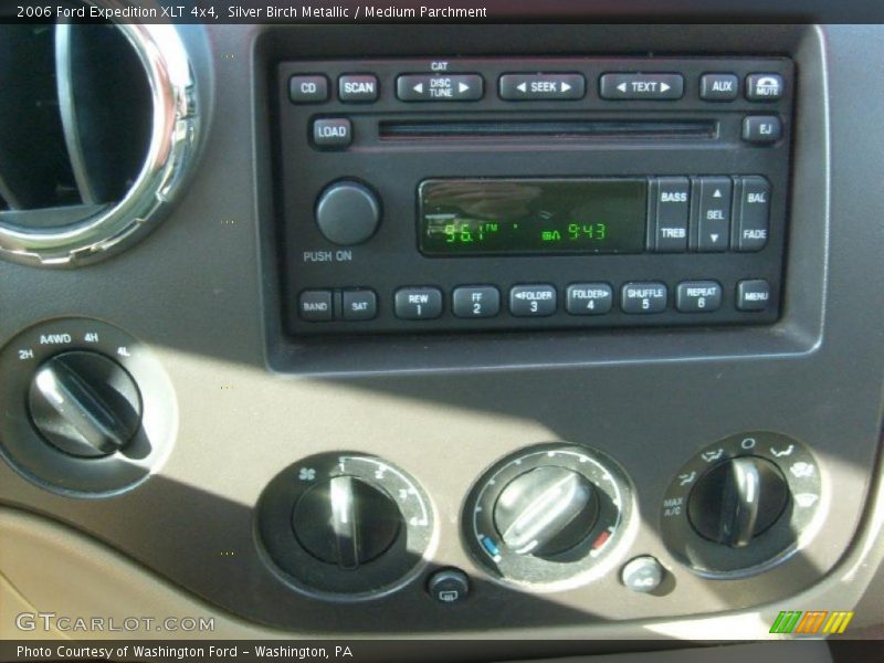 Silver Birch Metallic / Medium Parchment 2006 Ford Expedition XLT 4x4