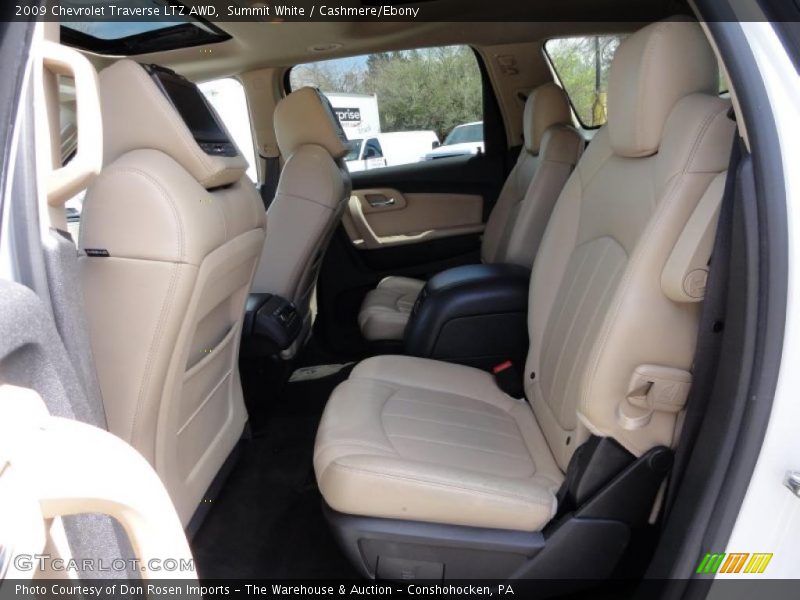  2009 Traverse LTZ AWD Cashmere/Ebony Interior