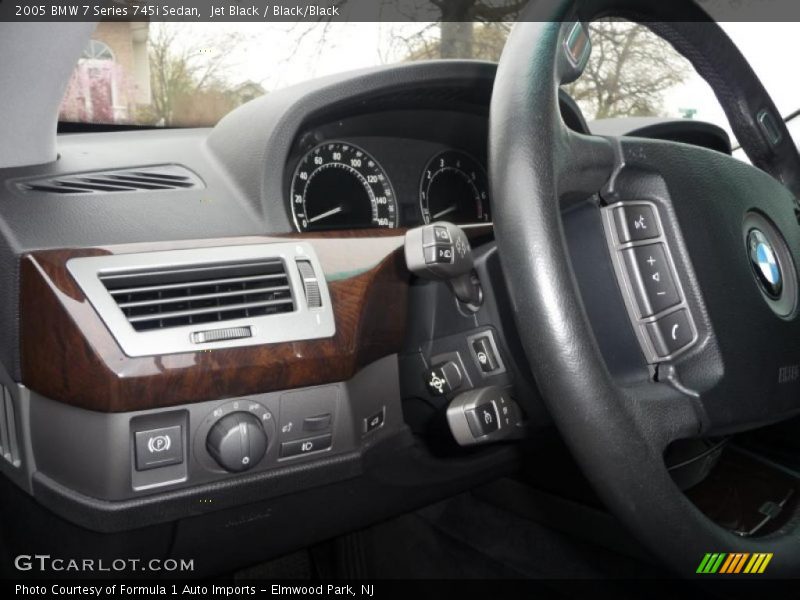 Jet Black / Black/Black 2005 BMW 7 Series 745i Sedan
