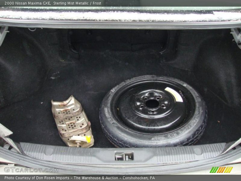 Sterling Mist Metallic / Frost 2000 Nissan Maxima GXE