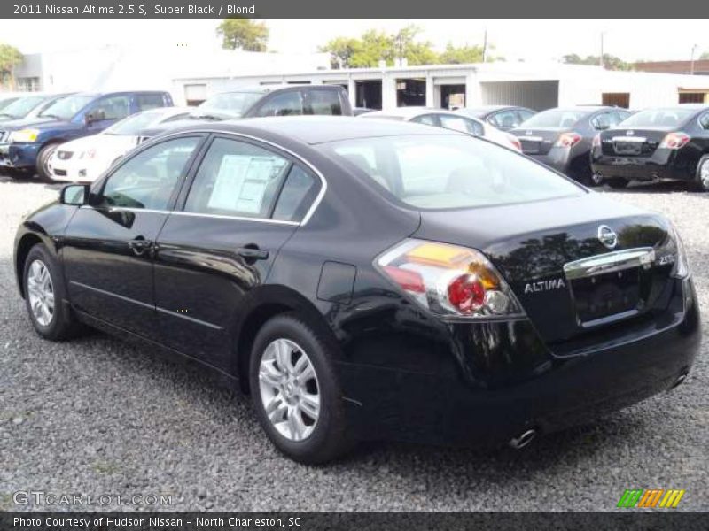 Super Black / Blond 2011 Nissan Altima 2.5 S