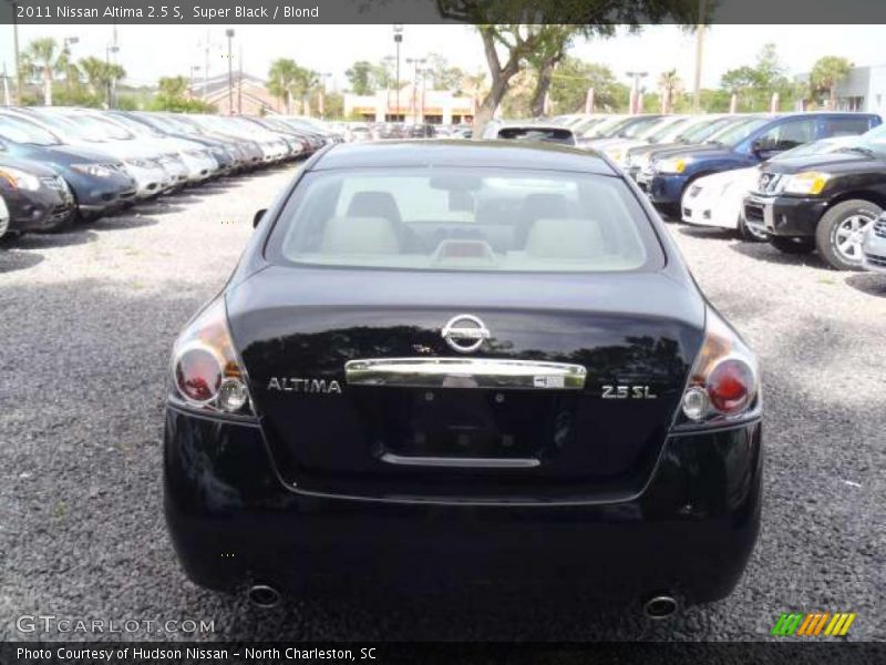 Super Black / Blond 2011 Nissan Altima 2.5 S