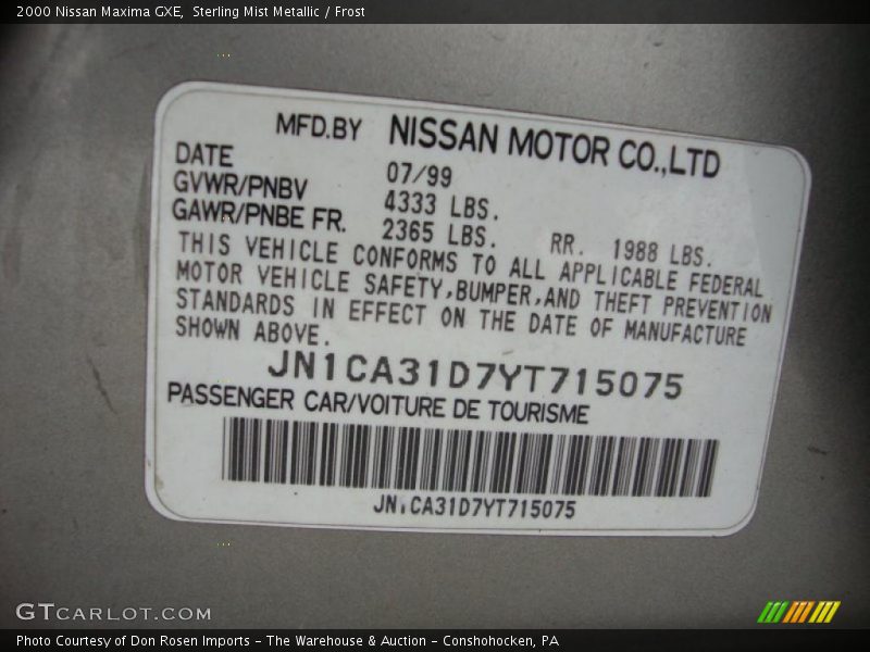 Sterling Mist Metallic / Frost 2000 Nissan Maxima GXE
