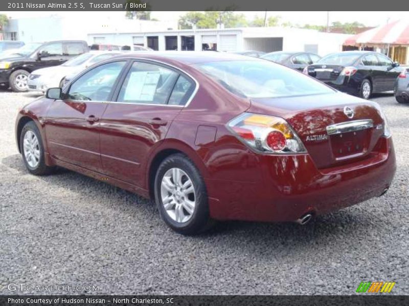 Tuscan Sun / Blond 2011 Nissan Altima 2.5 S
