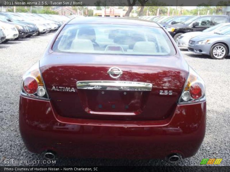 Tuscan Sun / Blond 2011 Nissan Altima 2.5 S