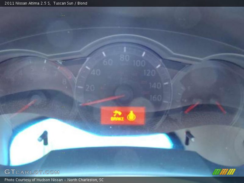 Tuscan Sun / Blond 2011 Nissan Altima 2.5 S