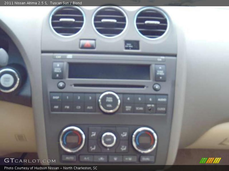 Tuscan Sun / Blond 2011 Nissan Altima 2.5 S
