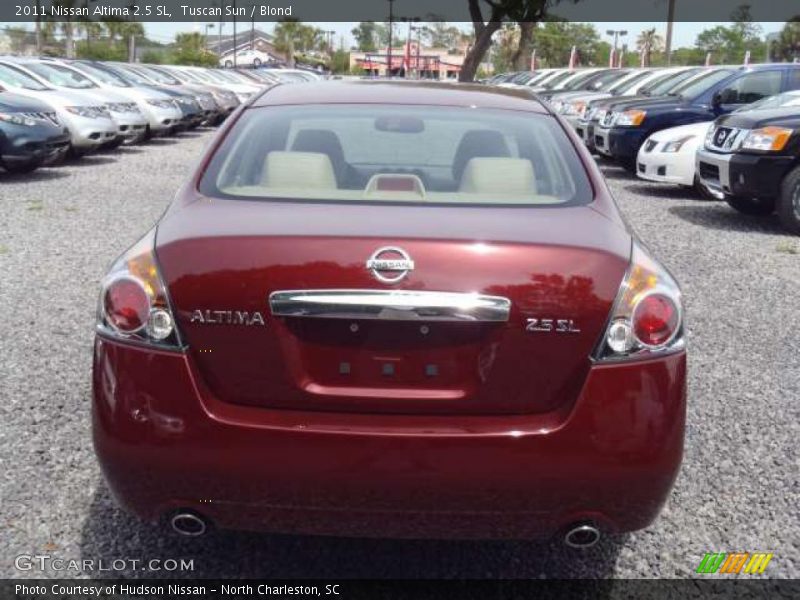 Tuscan Sun / Blond 2011 Nissan Altima 2.5 SL
