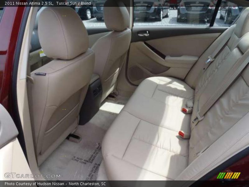 Tuscan Sun / Blond 2011 Nissan Altima 2.5 SL