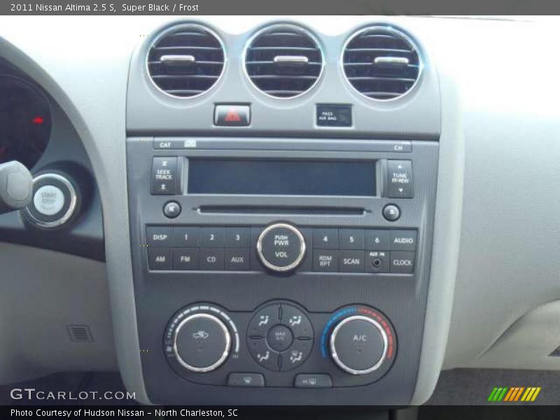 Super Black / Frost 2011 Nissan Altima 2.5 S
