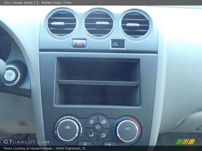 Brilliant Silver / Frost 2011 Nissan Altima 2.5