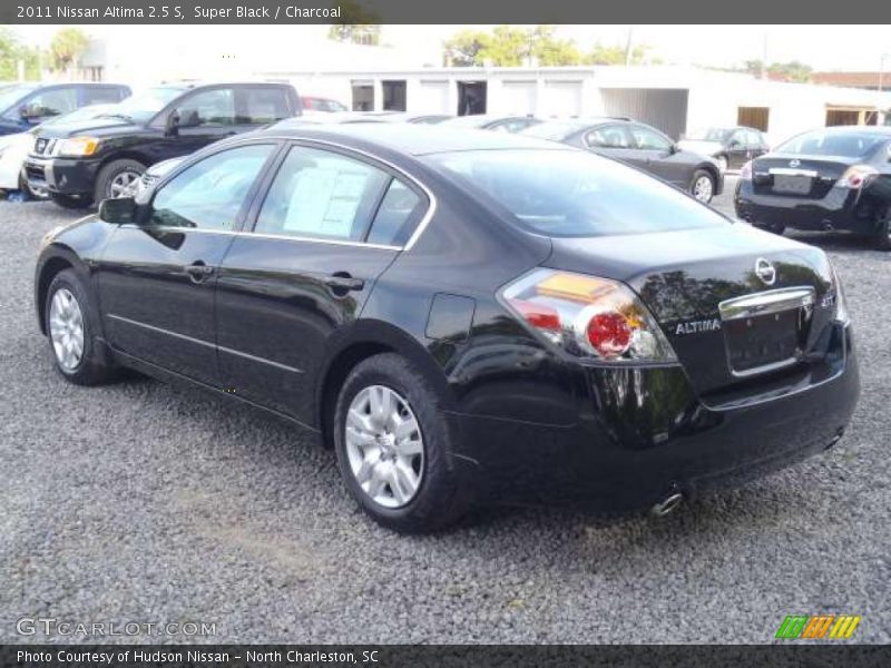 Super Black / Charcoal 2011 Nissan Altima 2.5 S