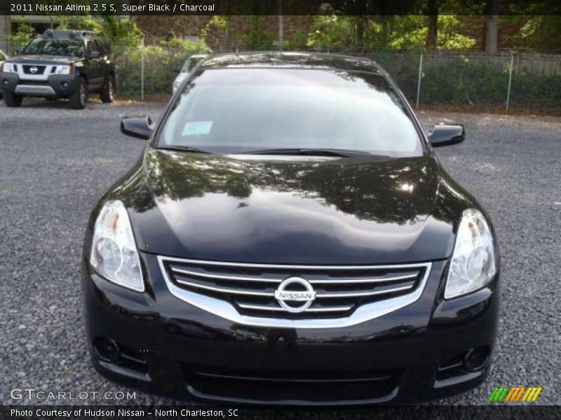 Super Black / Charcoal 2011 Nissan Altima 2.5 S
