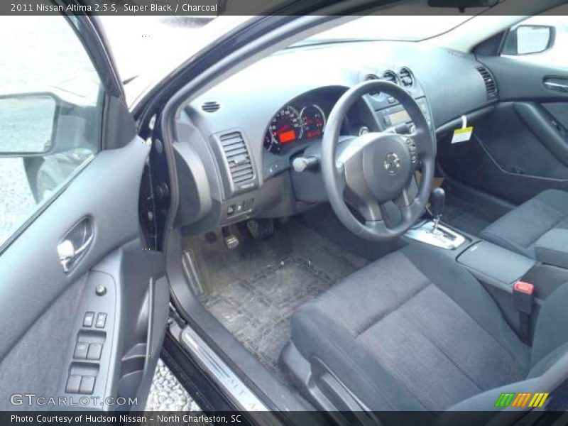 Super Black / Charcoal 2011 Nissan Altima 2.5 S