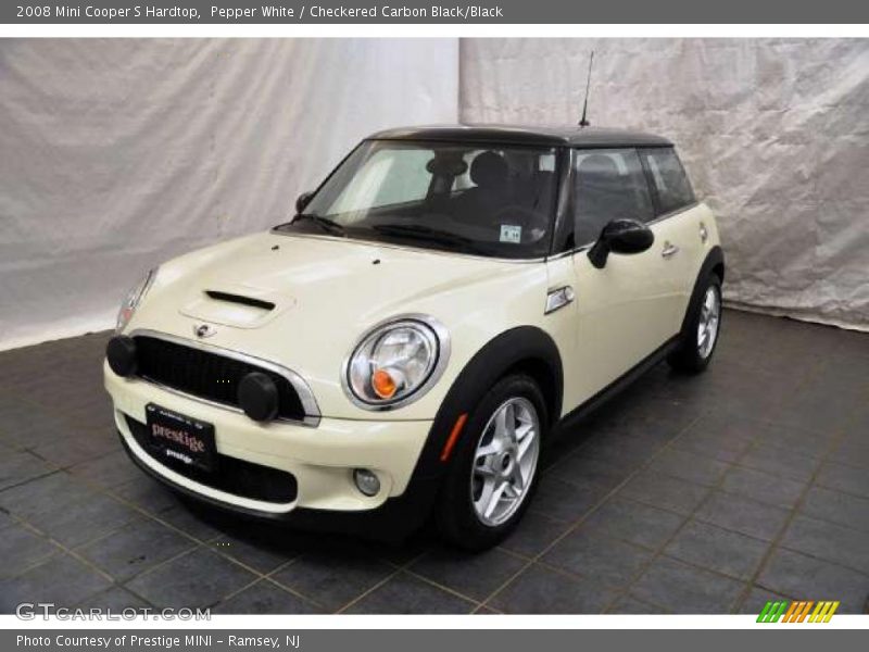 Pepper White / Checkered Carbon Black/Black 2008 Mini Cooper S Hardtop