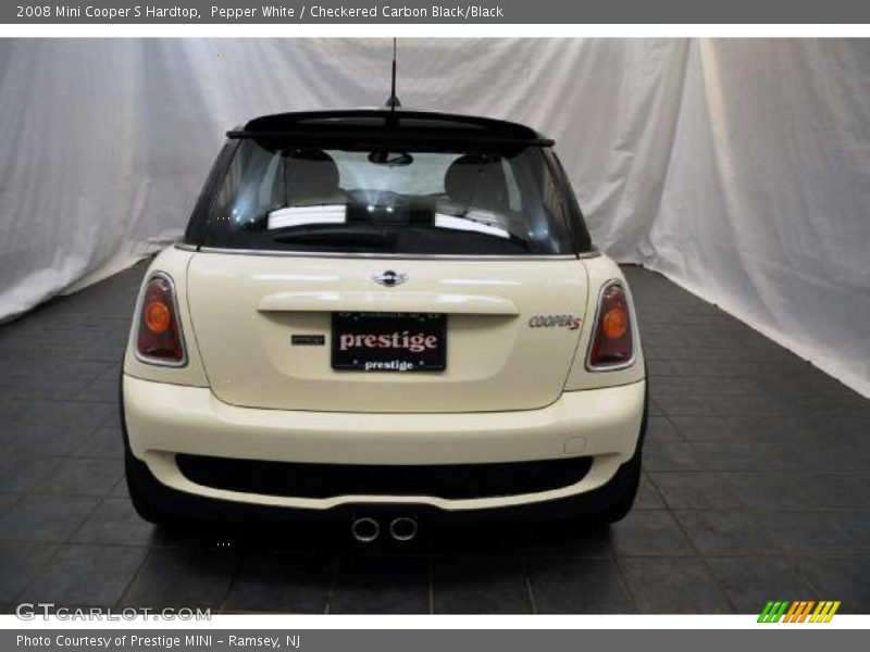 Pepper White / Checkered Carbon Black/Black 2008 Mini Cooper S Hardtop