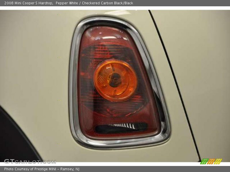 Pepper White / Checkered Carbon Black/Black 2008 Mini Cooper S Hardtop
