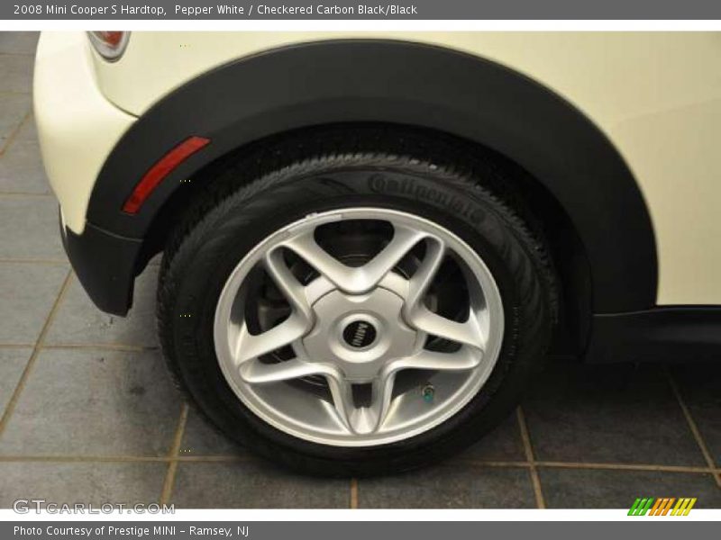 Pepper White / Checkered Carbon Black/Black 2008 Mini Cooper S Hardtop