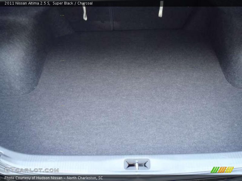 Super Black / Charcoal 2011 Nissan Altima 2.5 S