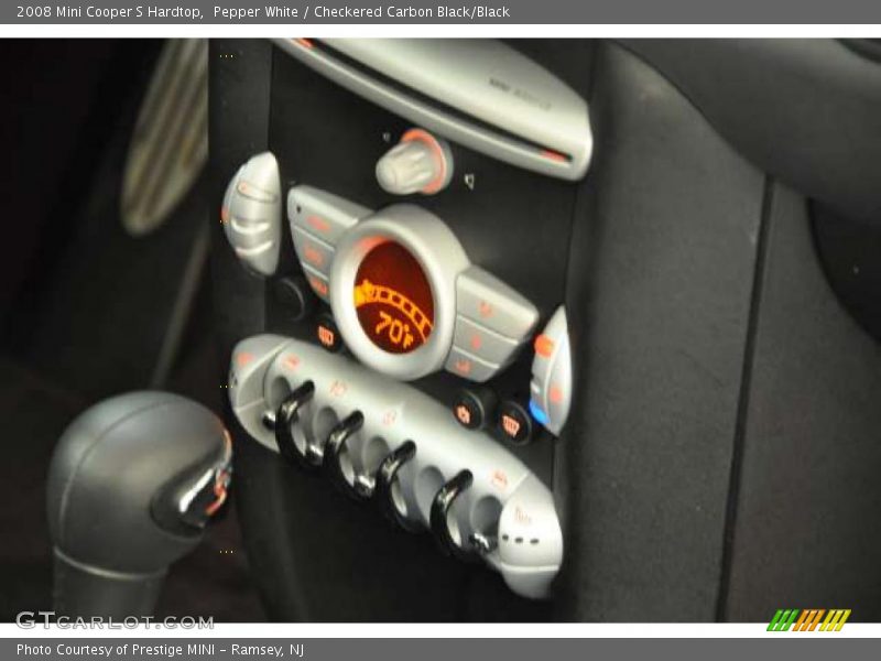 Pepper White / Checkered Carbon Black/Black 2008 Mini Cooper S Hardtop