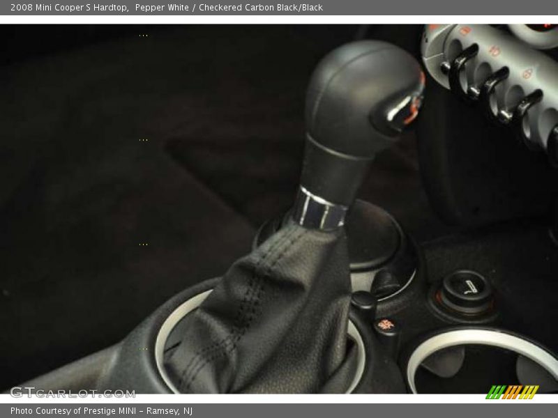Pepper White / Checkered Carbon Black/Black 2008 Mini Cooper S Hardtop
