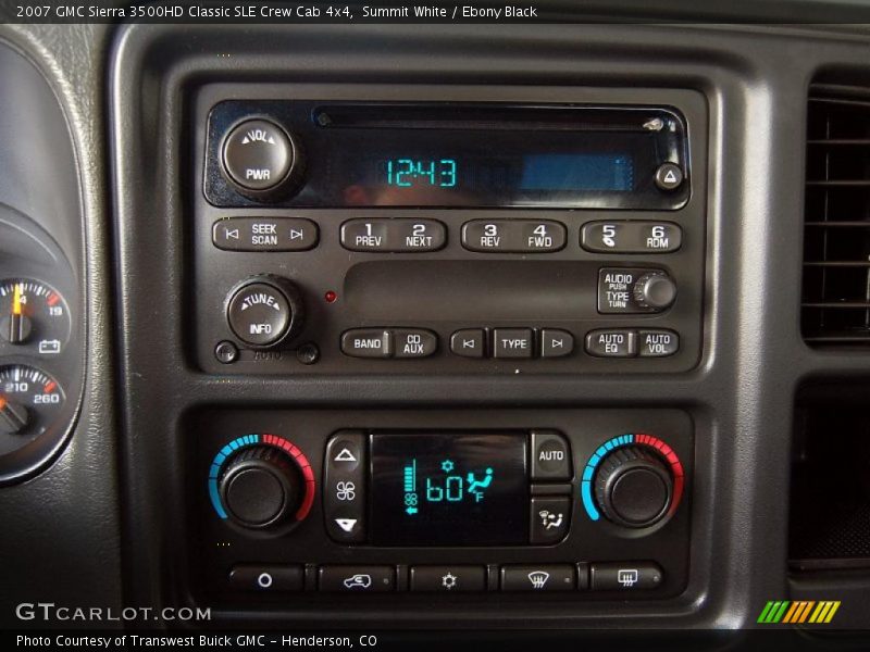 Summit White / Ebony Black 2007 GMC Sierra 3500HD Classic SLE Crew Cab 4x4