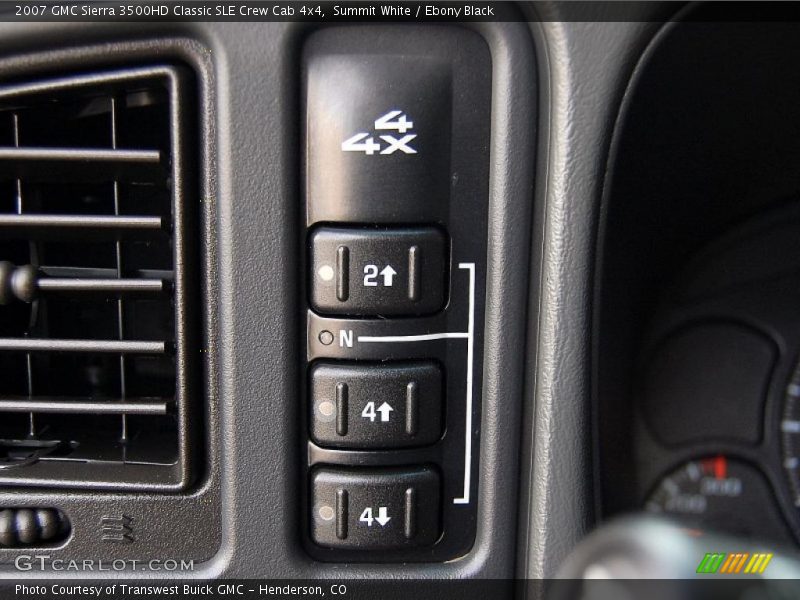 Controls of 2007 Sierra 3500HD Classic SLE Crew Cab 4x4