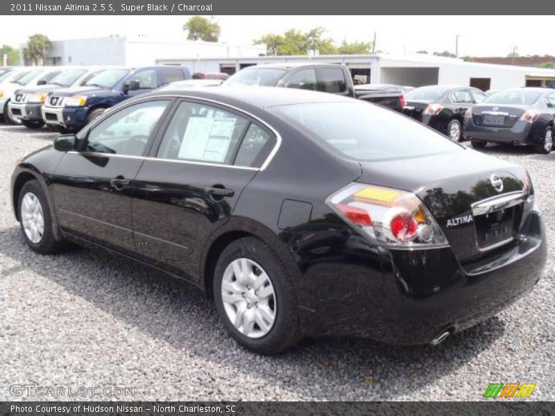 Super Black / Charcoal 2011 Nissan Altima 2.5 S