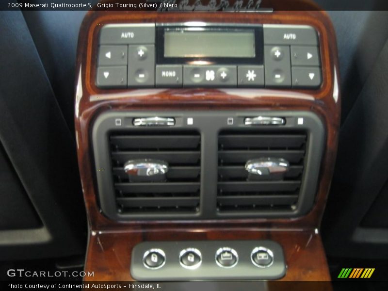 Grigio Touring (Silver) / Nero 2009 Maserati Quattroporte S